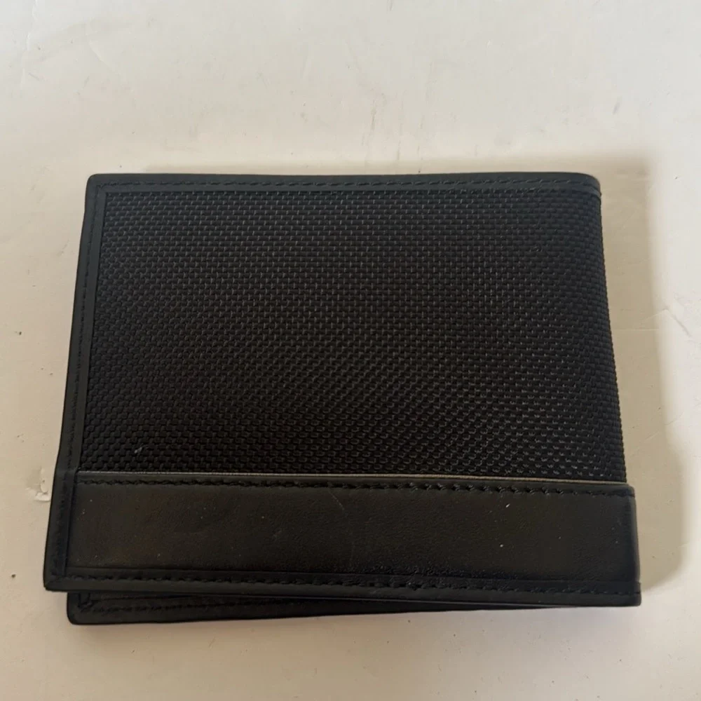 Tumi men’s wallet